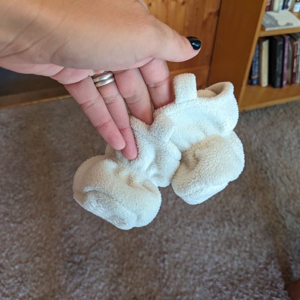 Baby booties - Picture 3 of 4